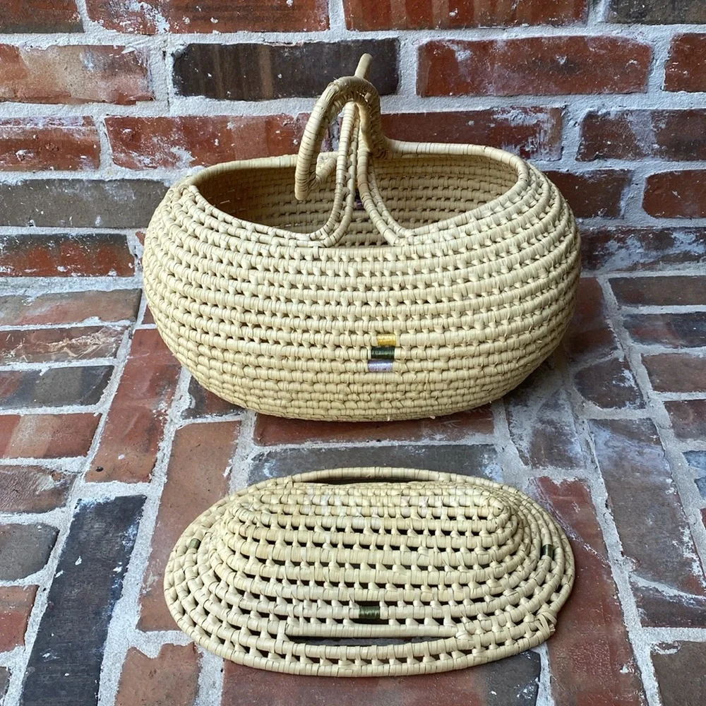 Handcrafted Woven Oval Handbag with Lid